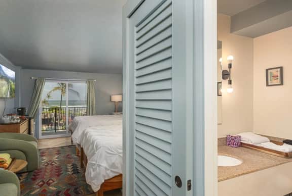 Lihue Oceanfront Resort Room
